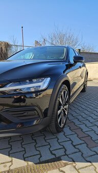 Volvo V60 Cross Country - 6