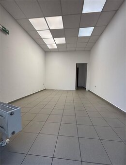 Na prenájom obchodný priestor v centre Sc na Moyzesovej ul. - 6