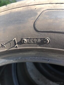 Predám letné pneumatiky 215/55 R17 - 6