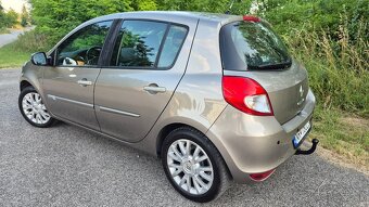 Predám Renault Clio Exclusive 1.6 automat - 6