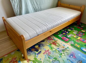 Drevená posteľ s matracom 90x x200 cm - 6