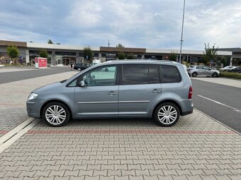 Volkswagen Touran 2.0 TDi 125kw DSG digi klima - 6