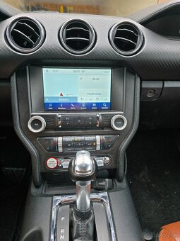 Ford Mustang V6 cabrio - 6