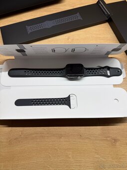 Predám Apple Watch SE 44mm Nike - 6