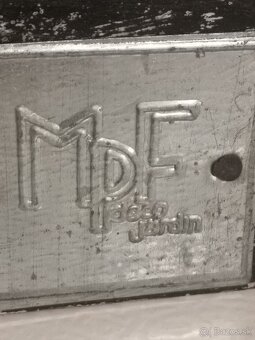 Predám  drevenú sošku vtáka na podstavci - 6