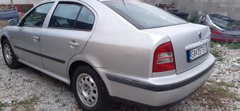 šKODA   OCTAVIA  COMBI  2 TDI - rozpredám - 6