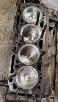 Predam polmotor lkt 81 TURBO - ZETOR 10145 TURBO - 6