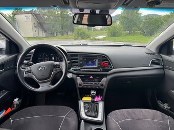 Hyundai Elantra - 6