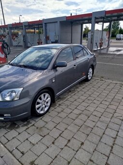 Predám toyota avensis - 6