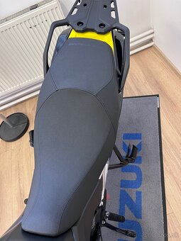 Suzuki V-STROM 800 - 6