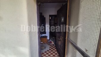 Veľký pozemok s domom. - 6