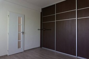 NA PREDAJ 2 izbový byt v Hlohovci - 6