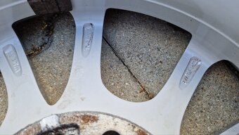 BMW disky Styling 390 16" 7Jx16 H2 ET31 5x120 - 6