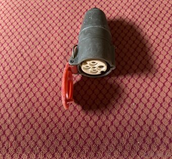 Zásuvky,Zástrčky - 6