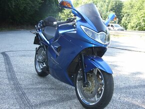 Triumph Sprint ST 1050 - 6
