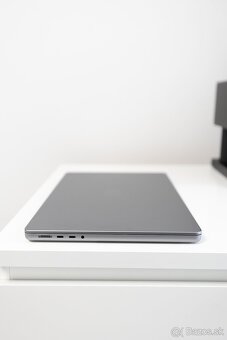 Apple Macbook Pro 14-palcový M1 MAX 32GB RAM 1TB SSD - 6
