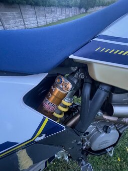 husqvarna FE 250/300 - 6