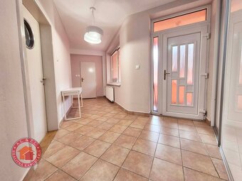 VEĽKÝ 3 izbový BYT SO ZÁHRADKOU a GARÁŽOU V SENCI – CENTRUM  - 6