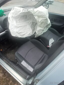 Renault Clio 1,4 16v 2002 - 6