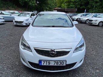 Opel Astra J 1.4i 74kW klima tempomat ČR 104tkm 2012 - 6