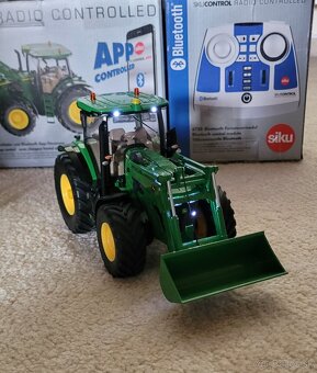 RC traktor Siku Control John Deere7310R - 6