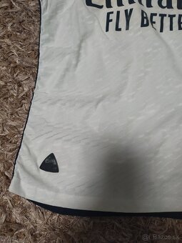 Real Madrid dres (bez čísla) - 6