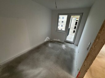 PREDAJ:3i byt s balkónom + 2 park. miesta; 75,41 m2; POPRAD; - 6