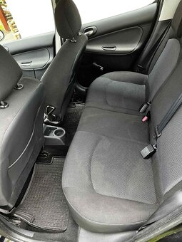 Peugeot 206+ - 6