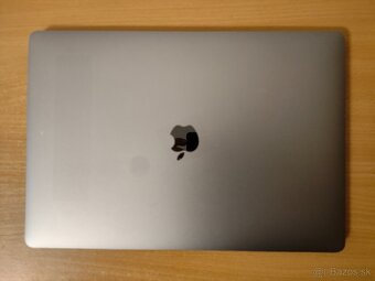 MacBook Pro 15 2018 16GB 256GB - 6