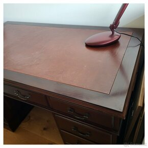 Mahagónový pracovný stôl s koženým povrchom - 6