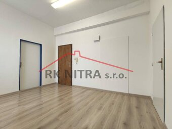 Prenájom kancelárskych priestorov v centre mesta s parkovací - 6