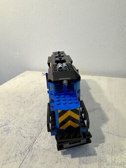 Lokomotíva Lego City 60052 - 6