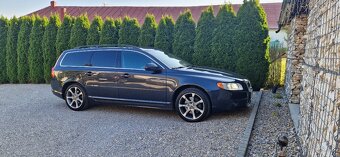 Volvo V70 D5 AWD - 6