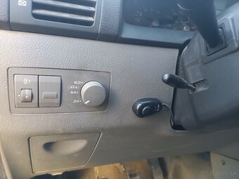 Predám Kia Sorento 2,5 - 6