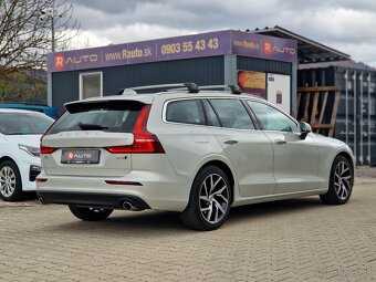 Volvo V60 D4 Momentum AWD A/T - 6