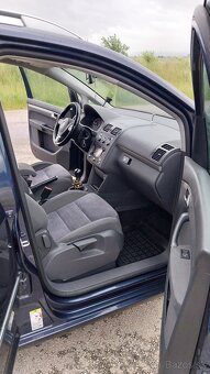Volkswagen Touran 2.0 TDI Comfortline 103 kw - 6