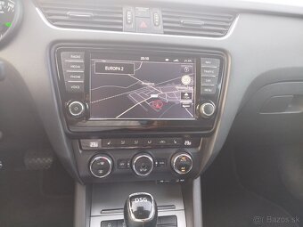 Škoda Octavia Combi 2.0 TDI Elegance/Style DSG - 6