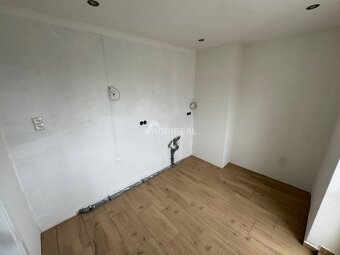 PREDAJ: 2i byt s balkónom; 52,47 m2; SPIŠSKÁ NOVÁ VES; 127.9 - 6