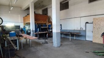 Predaj: areál, skladové, výrobné priestory Nové Mesto nad Vá - 6