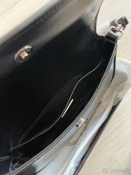 Prada čierna kabelka - 6