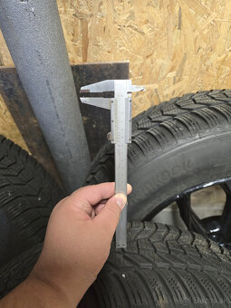 Jazdené zimné pneumatiky Hancook aj s diskami - 6