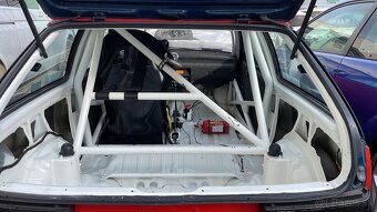 Suzuki swift gti - 6