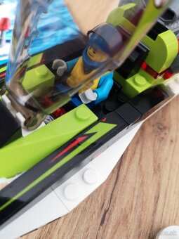 LEGO City 60114 Pretekársky čln - 6