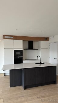 Dvaja skúsení montéri kuchýň hľadajú prácu. Montáž nábytku - 6