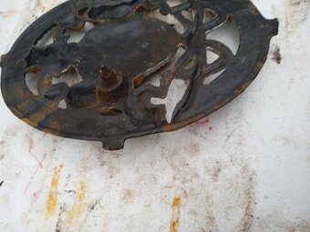 Liatinová ozdoba staré náradie - 6