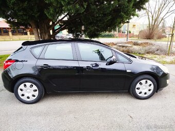 Predám Opel Astra J - 6