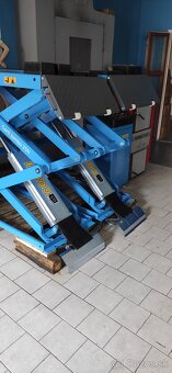 Nožnicový zdvihák 3.500 kg(na-do podlahy)ZÁRUKA - 6