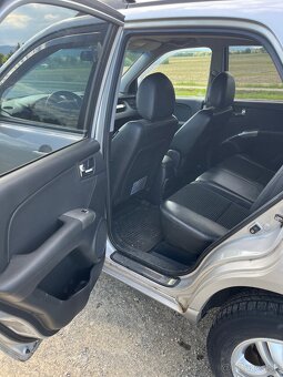 KIA SPORTAGE 2,0 benzin r.v.2006 - 6