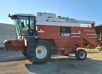 Predáme obilný kombajn zn.Fiatagri, Laverda 624 - 6