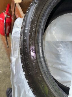 PREDÁM ZIMNÉ GUMY 225/40 R18 - 6